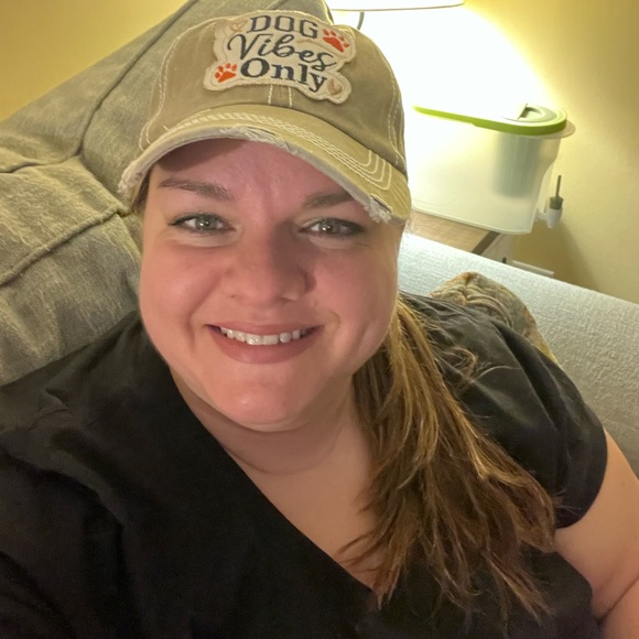 Meet your Posher, Allison - Picture 4 of 6